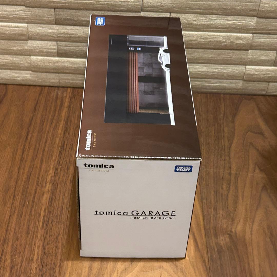 新品未開封トミカガレージ プレミアム ブラックエディション 電池付き