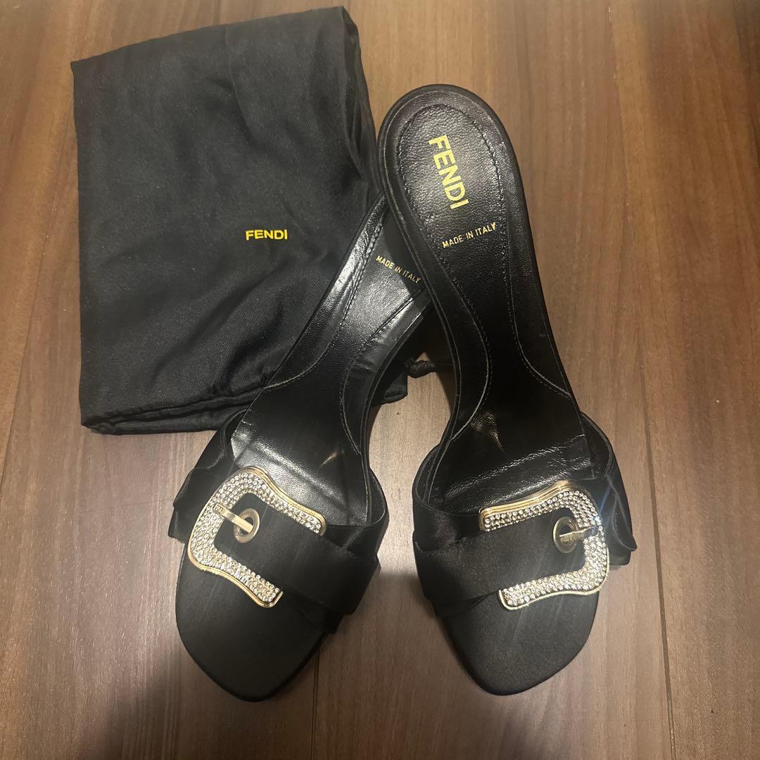 FENDI ブラックサテン ミュール