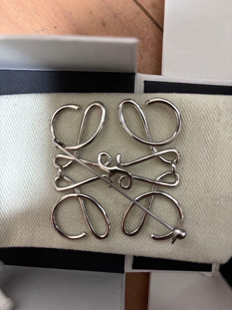 LOEWE シルバーブローチ