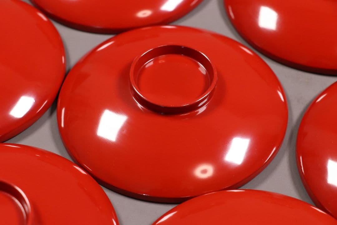 時代木製漆器 松に霞図 朱塗引き盃 二十九客 金蒔絵 小皿 木皿 MA350