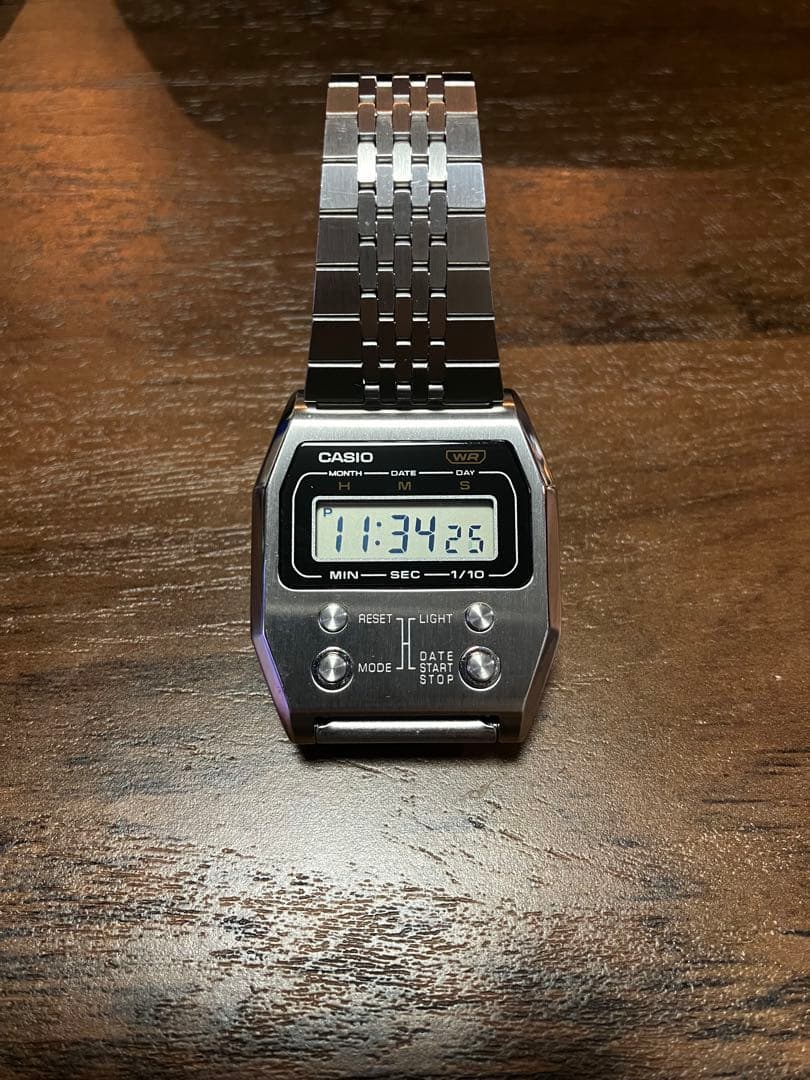 時計 CASIO A1100D