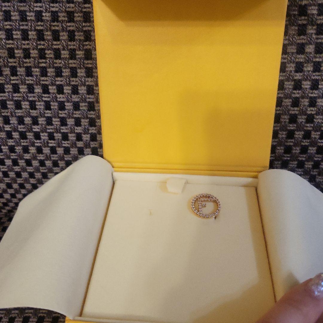 FENDI ゴールド ピアス