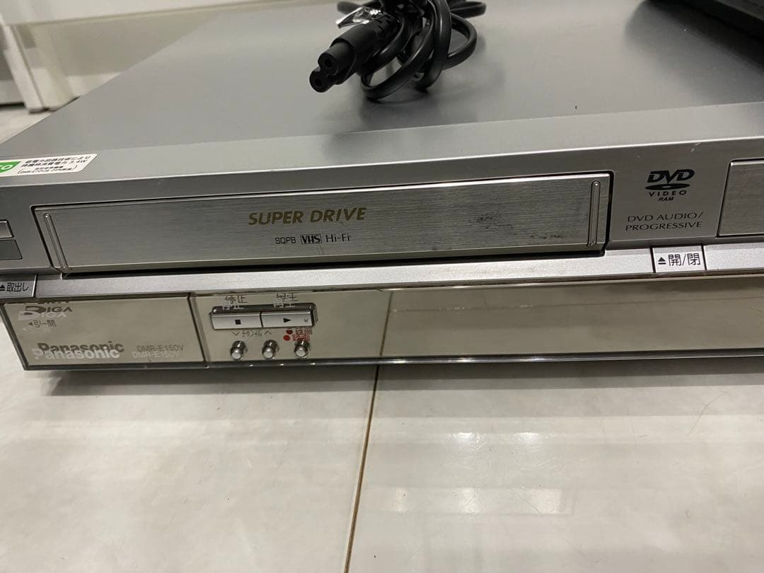 パナソニック VHS.DVDプレーヤー DMR-E150V
