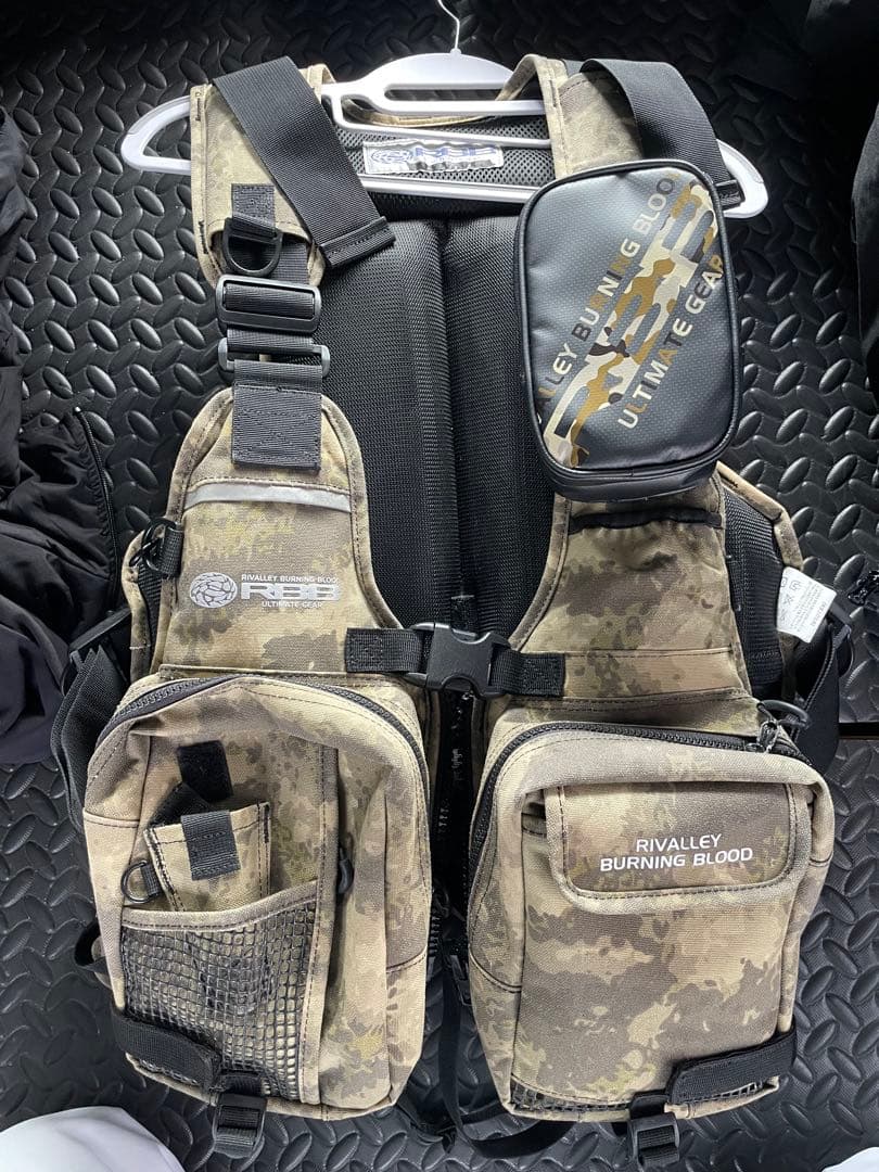 美品　RBB リバレイ フローティングベスト 新品ポーチ付き