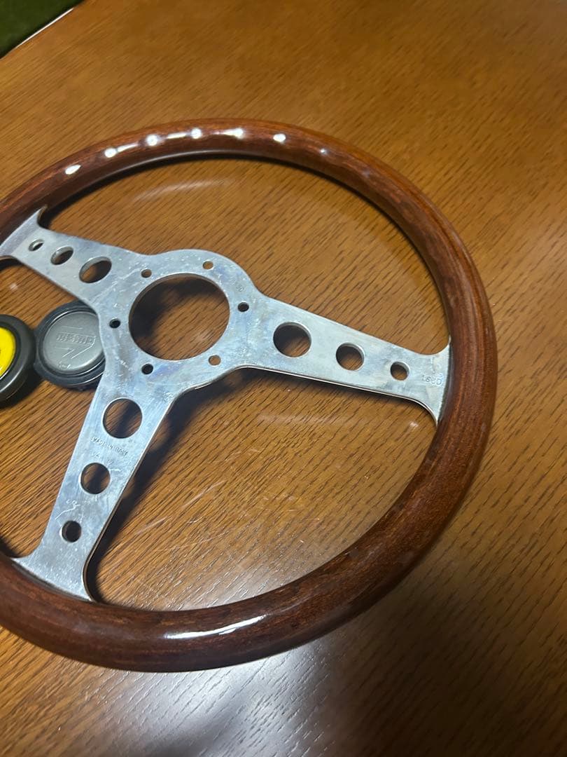 正規品momo モモ スーパーインディ ステアリング ハンドル ナルディ ウッド