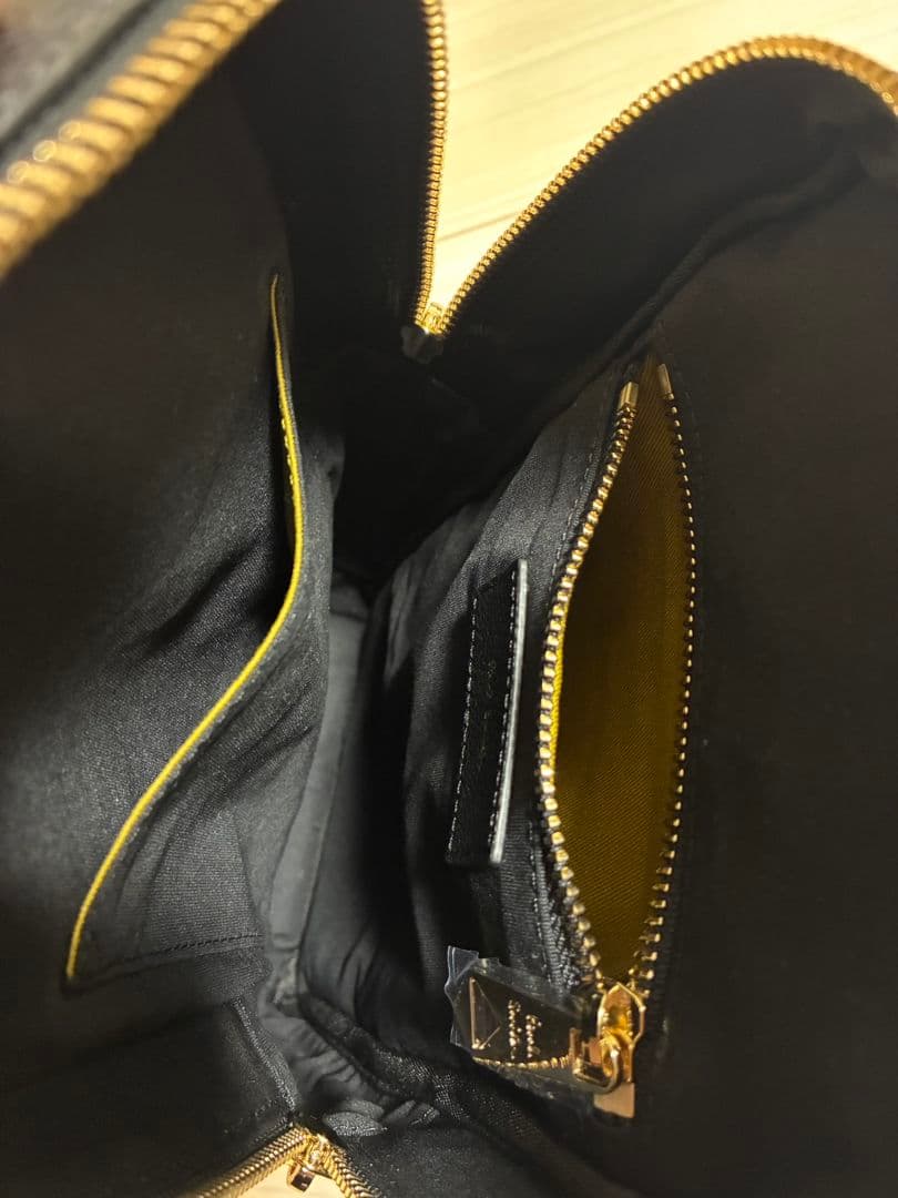 y*4様 Paul Smith 黒 レザー ショルダーバッグ