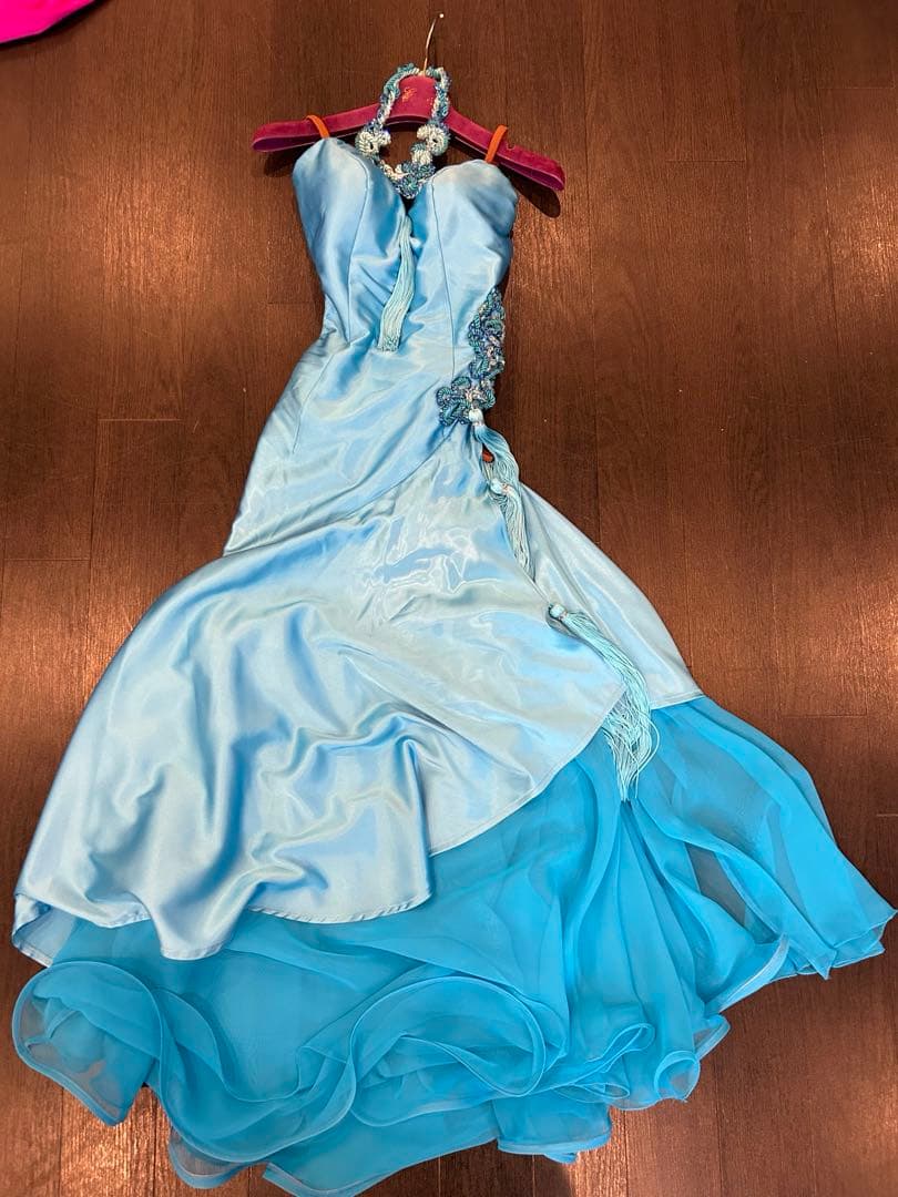 青のサテン社交ダンスレッスンウェア