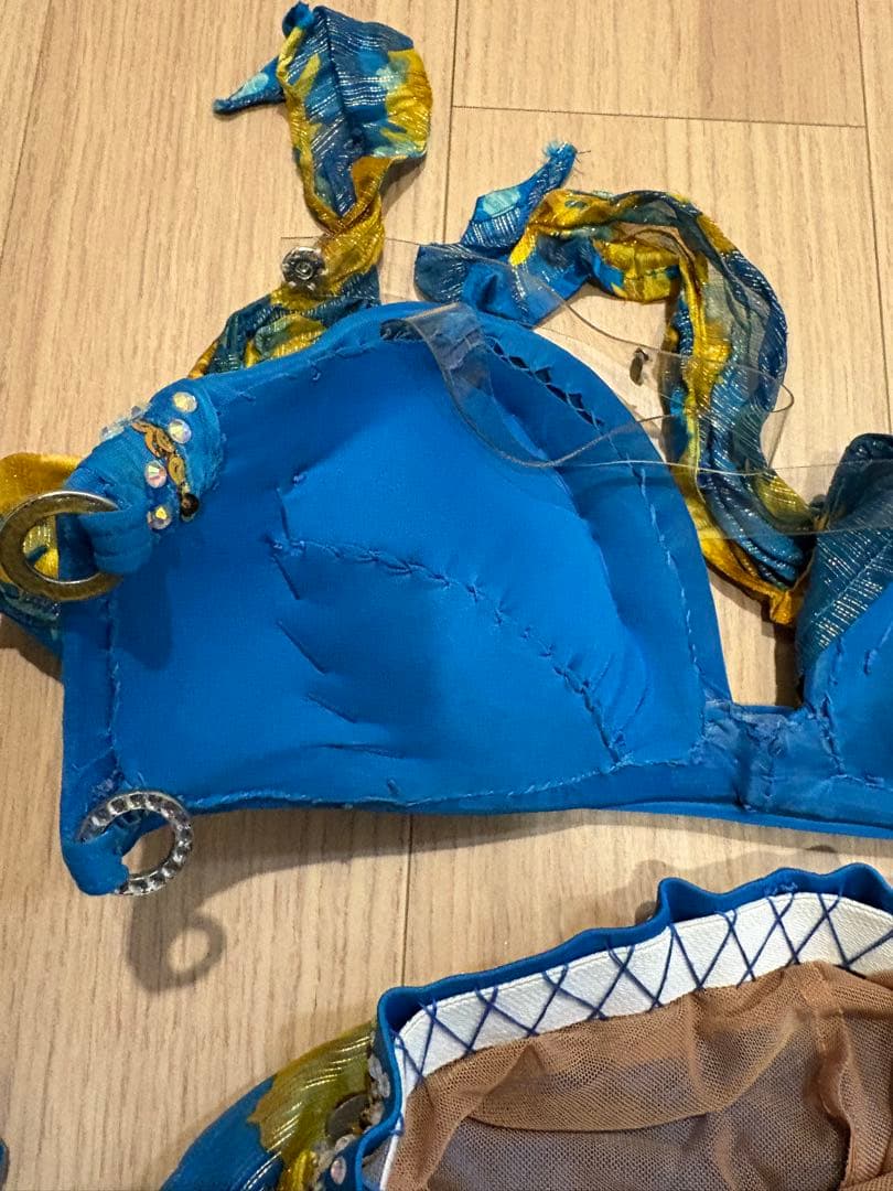 ベリーダンス衣装　マンドゥーハ サラマ　ブルー地イエロー花柄