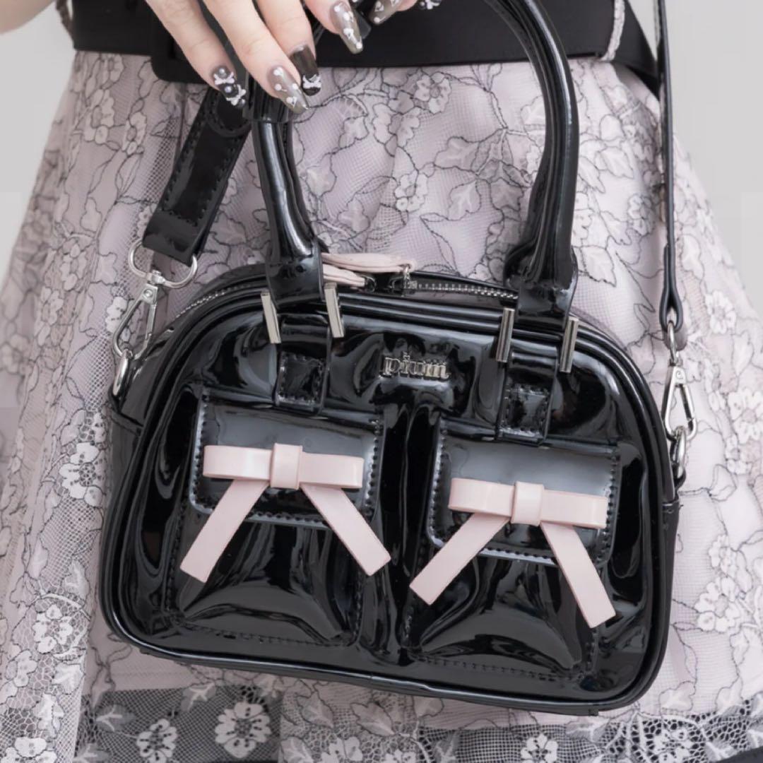 pium リボンポケットエナメルミニボストンバッグ ブラック×ピンク ショルダー