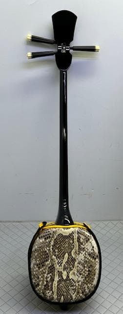 三味線　アルミハードケース付き　三線　楽器　程度良好！