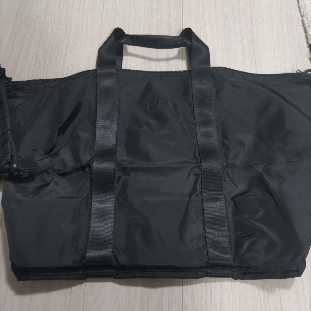 折りたたみ TUMI ブラック ボストンバッグ