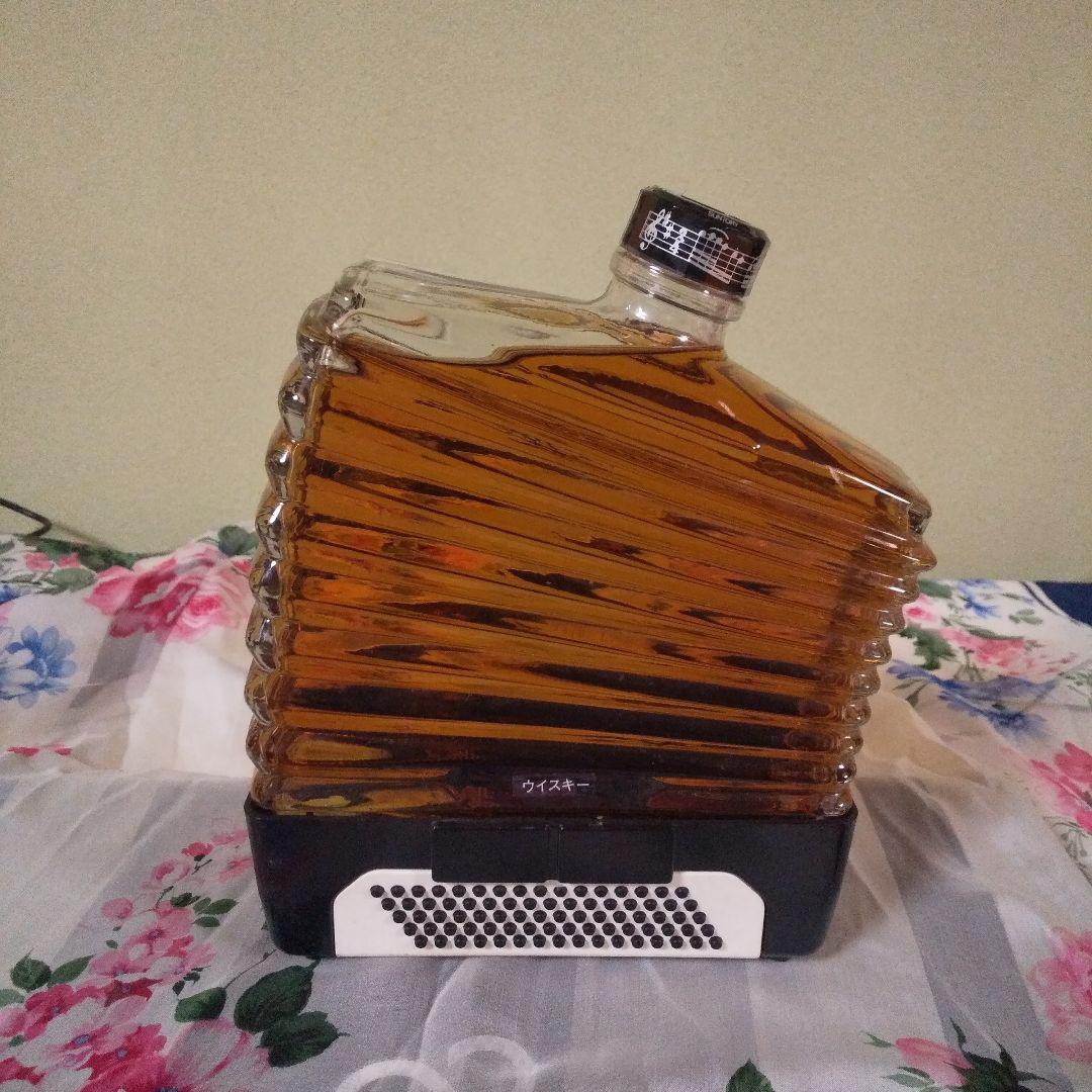 アコデオン型ウイスキー