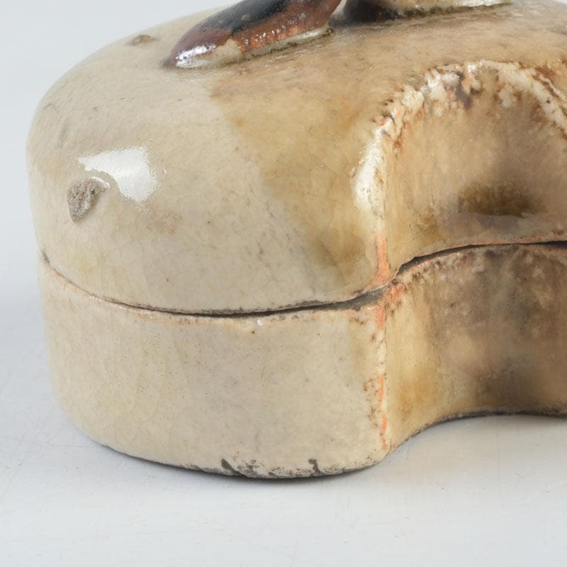 茶道具　加藤春岱作　瀬戸織部　分銅香合　時代箱　V　9896