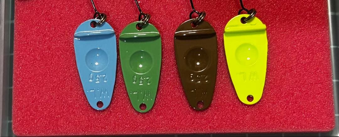 ウォーターランド　W.L ゲータースプーン２.５g ３１枚 スプーンセット