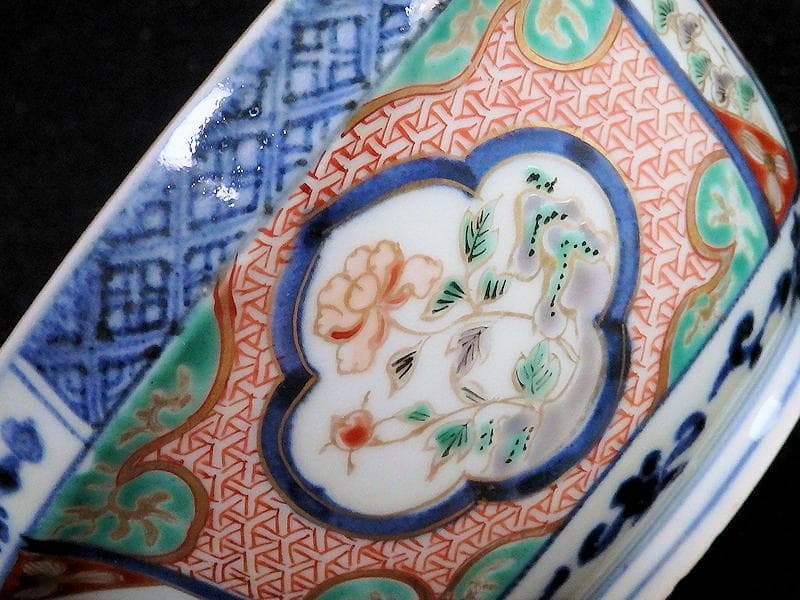 大聖寺伊万里　牡丹に毘沙門亀甲の図　大振蓋茶碗　大振蓋向付 C679AS-CBt