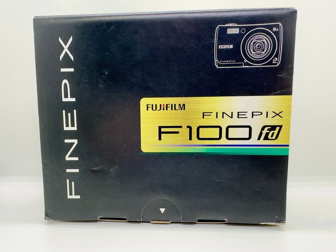 Fujifilm FinePix F100fd コンパクトデジタルカメラ