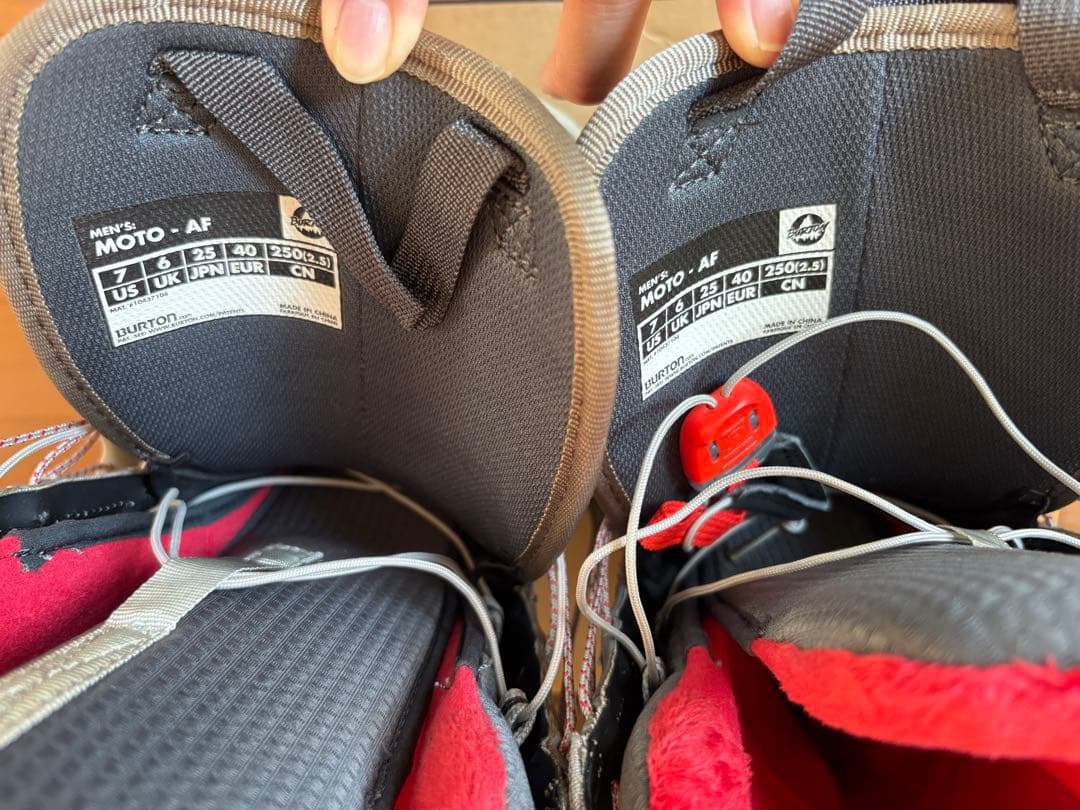 ※最終値下げ【美品】Burton スノーボードブーツ グレー 箱付き