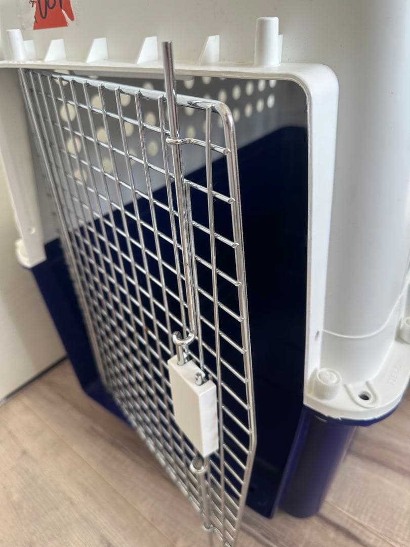 犬用ケージ （国際規格）送料込み。 手渡しの場合、4500円に変更可。たのメル便