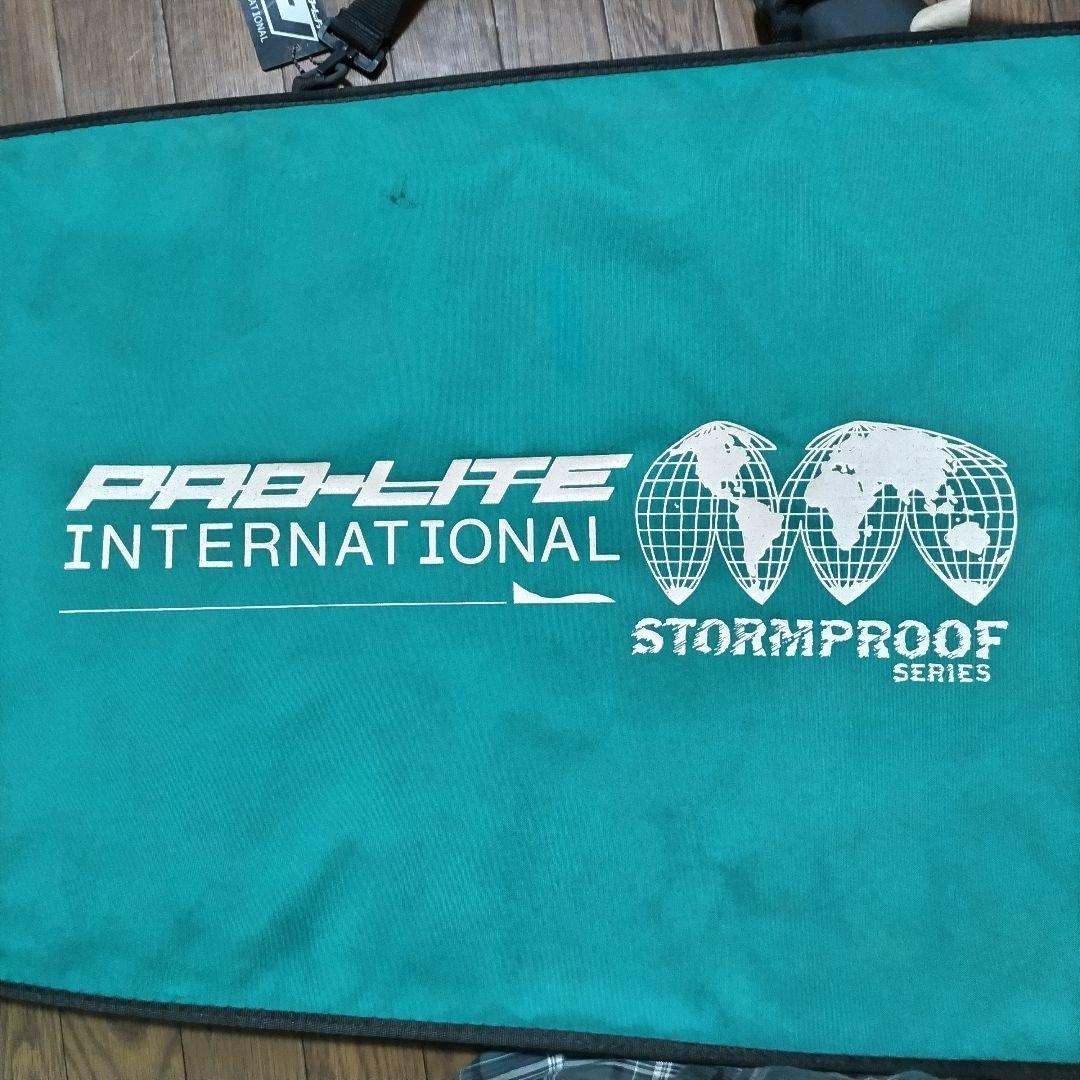 ヴィンテージ サーフボード　NEV 　ハードケース付き