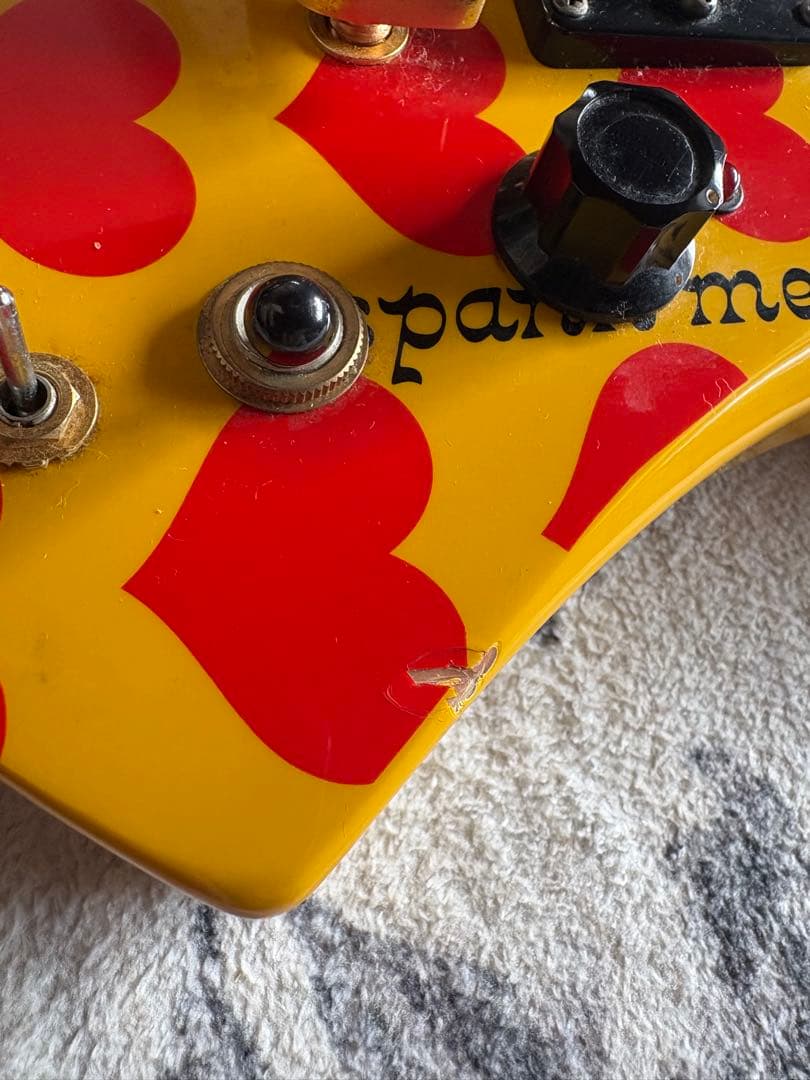 ヒデミニギター　イエローハートミニエレキギター