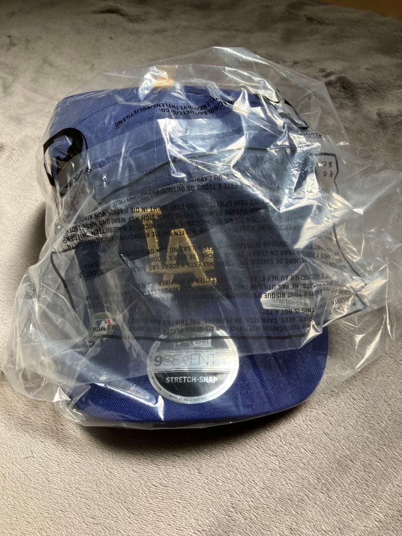ドジャース優勝記念キャップ 9FIFTY 青　ゴールド　フリーサイズ