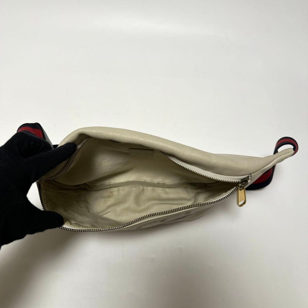 k70【美品】グッチ　ロゴプリント　レザー　シェリーライン　ボディバッグ