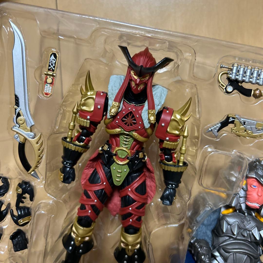 【即購入ok!!】S.H.Figuartsバスコ&サリー海賊戦隊ゴーカイジャー