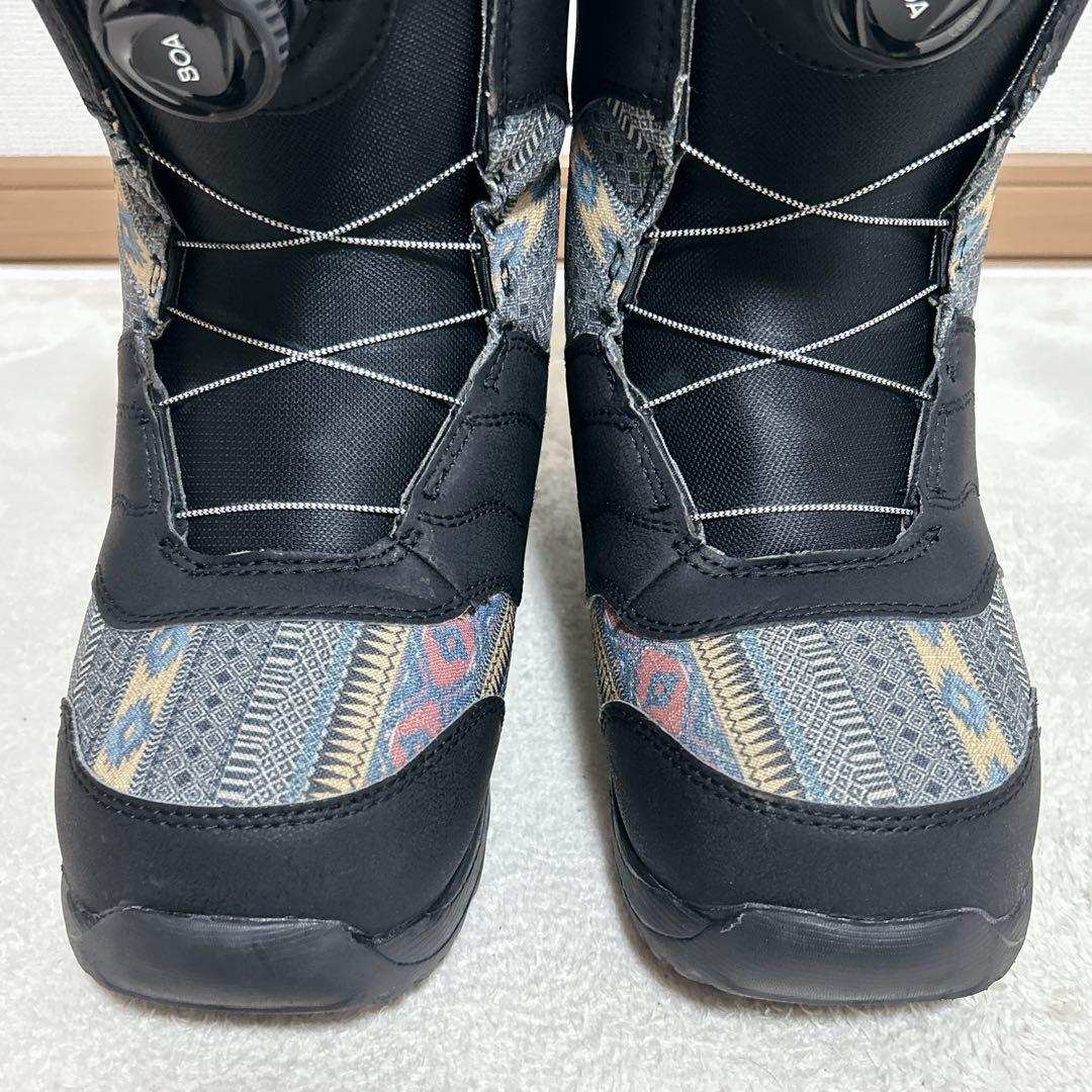 ほぼ未使用 BURTON MINT BOA 24.0レディーススノーボードブーツ
