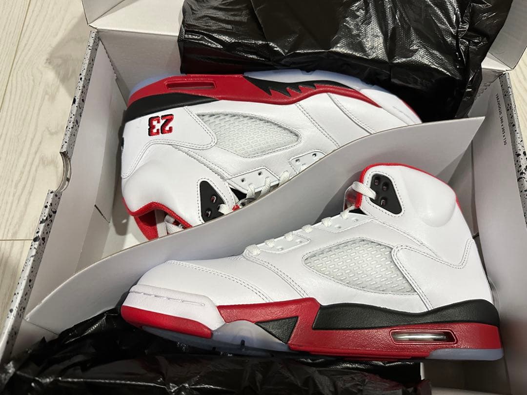 エアジョーダン5 Fire Red \"Black Tongue\"