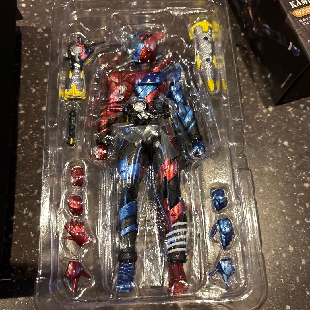 SHFiguarts 仮面ライダービルド　クローズ　2体セット