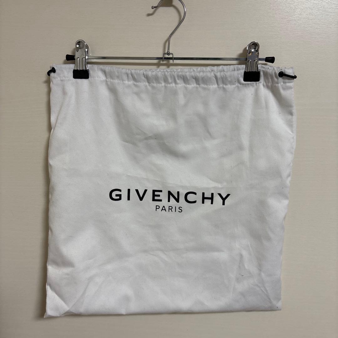 ジバンシイ　アンティゴナミニ