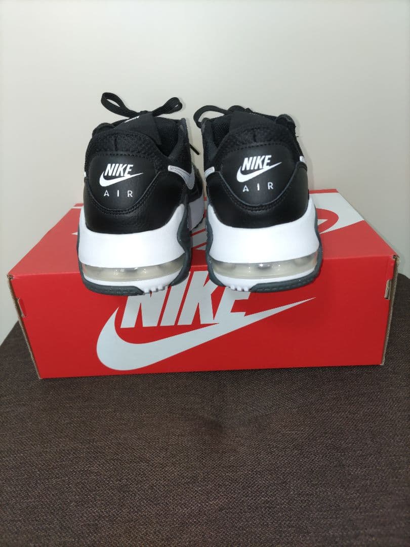 NIKE ウィメンズ エア マックスエクシー ブラック スニーカー 25cm