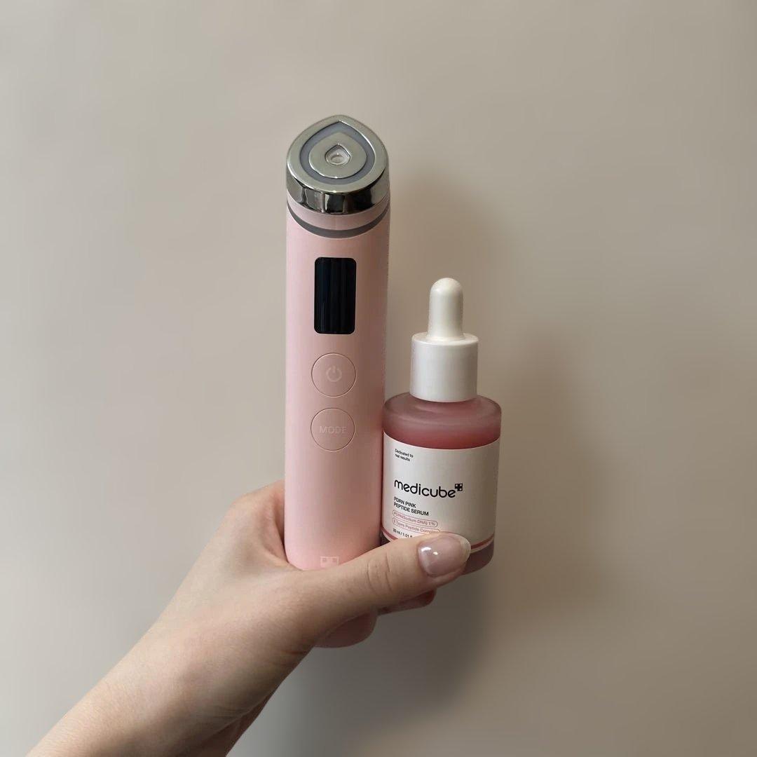 MEDICUBE AGE-R ピンク　ブースタープロ 美顔器