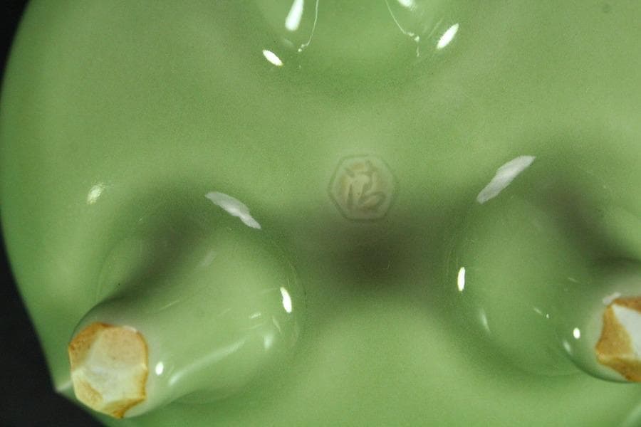 清水六兵衛作 青磁 唐木蓋 香炉 在銘 共箱(K-LC692)