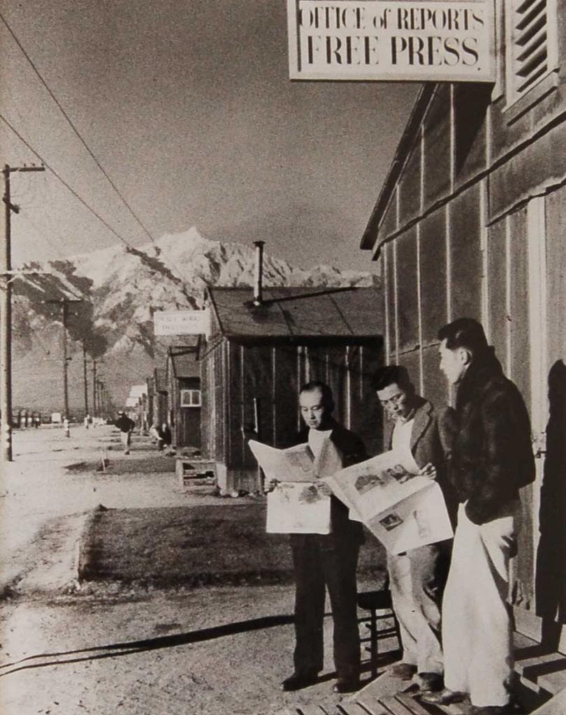 写真　Ansel Adams「第二次世界大戦中のマンザナー強制収容所」