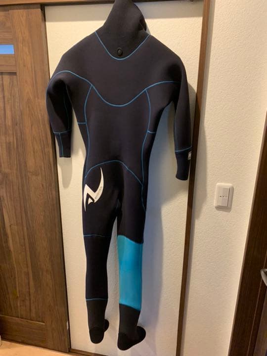 ライトドライスーツ　レボリューション　ヌーベルバーグウェットスーツ