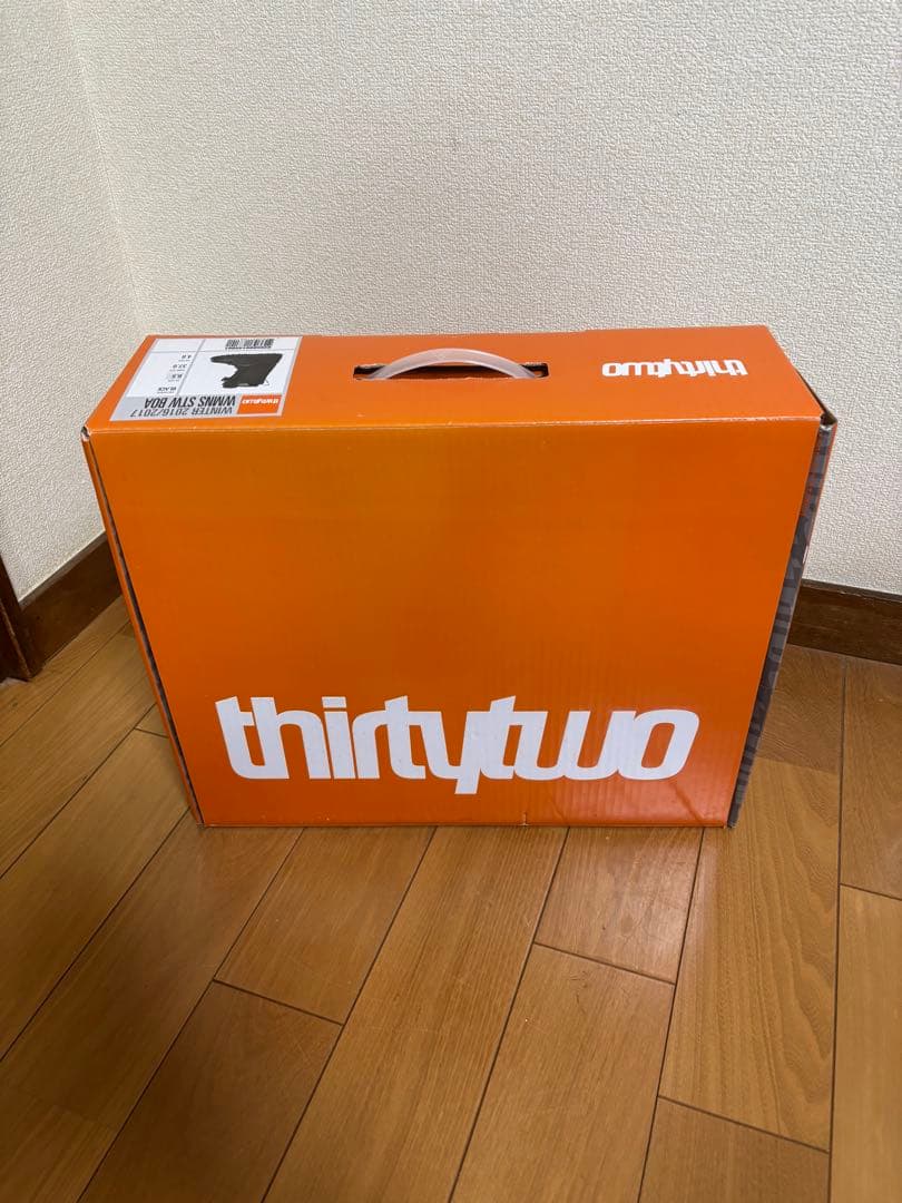 美品　ThirtyTwo STW BOAスノーボードブーツ