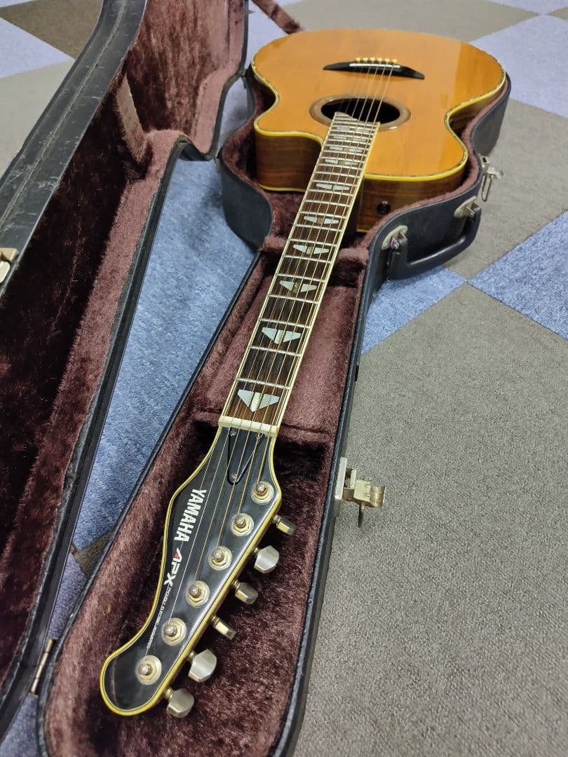 YAMAHA APX20TS アコースティック(エレアコ)ギター,ハードケース付