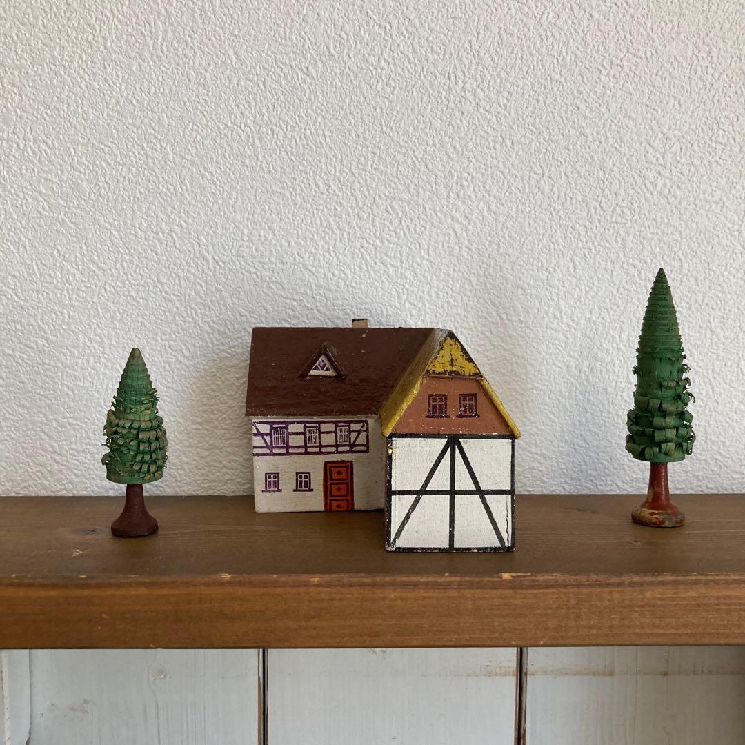 WF23ドイツアンティークザイフェン木製 ひつじ×2 羊飼い　柵　建物5点セット