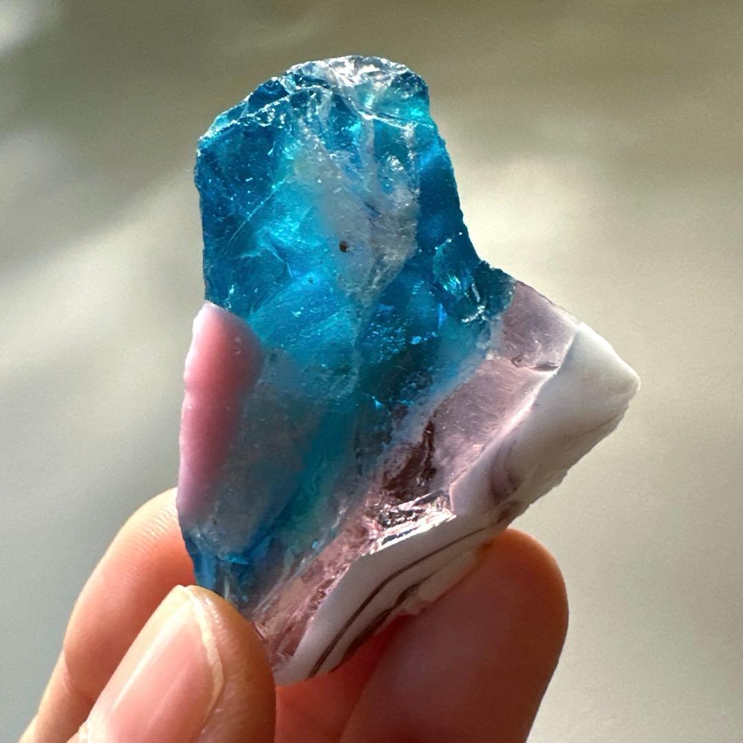 アンダラクリスタル　マルチカラー　レア　28.9g シエラネバダ