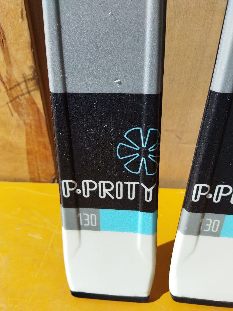 P.PRITY スキー板　130　白　青　子ども用　ジュニア用