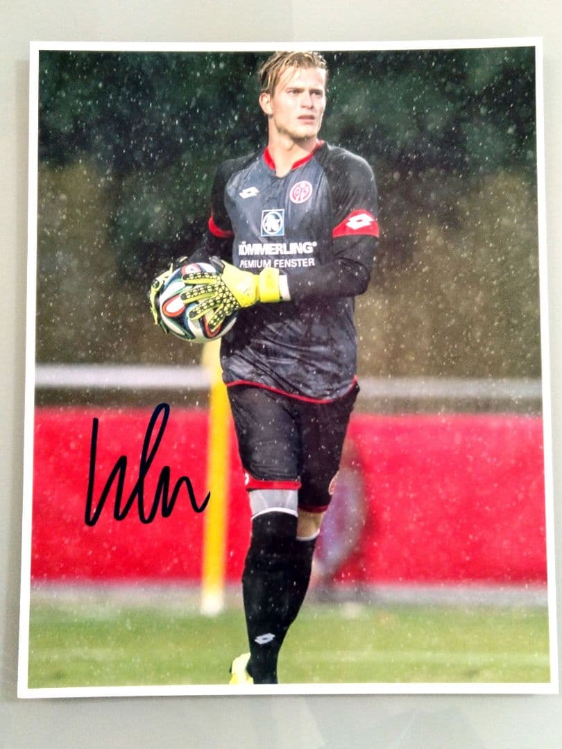 セール中…ロリス・カリウス直筆サイン入り超大型写真…Loris Karius…