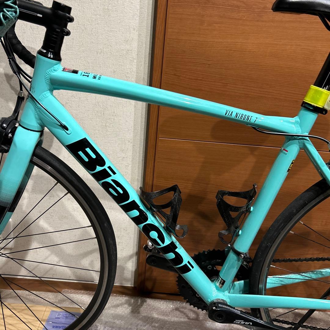 Bianchiロードバイク VIA NIRONE 7SORAモデル