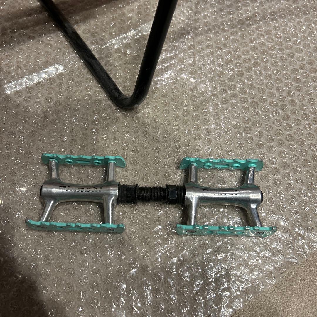 Bianchiロードバイク VIA NIRONE 7SORAモデル