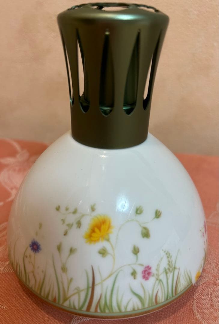 ランプベルジェランプ、フランス本社にて購入品