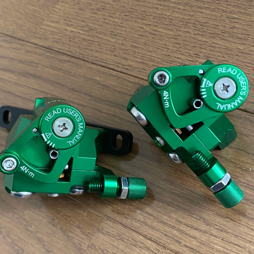 イコール　ブレーキキャリパー