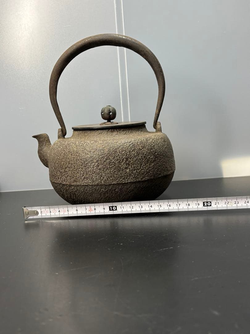 龍文堂造 鉄瓶 鉄製 丸型鉄瓶 急須 工芸品 金属工芸 骨董品