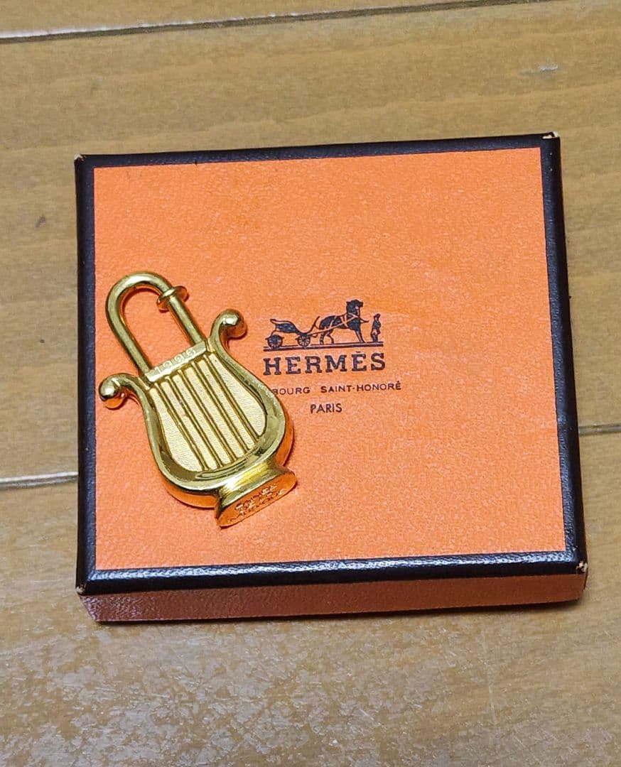 HERMES カデナ　ハープ　ゴールド