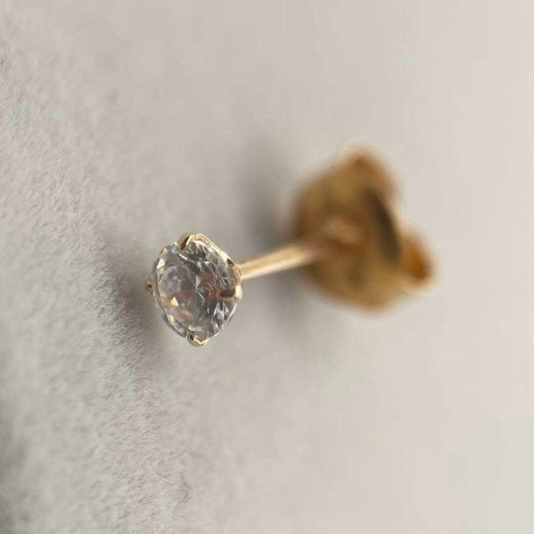 専用ダイヤモンドピアス　片耳