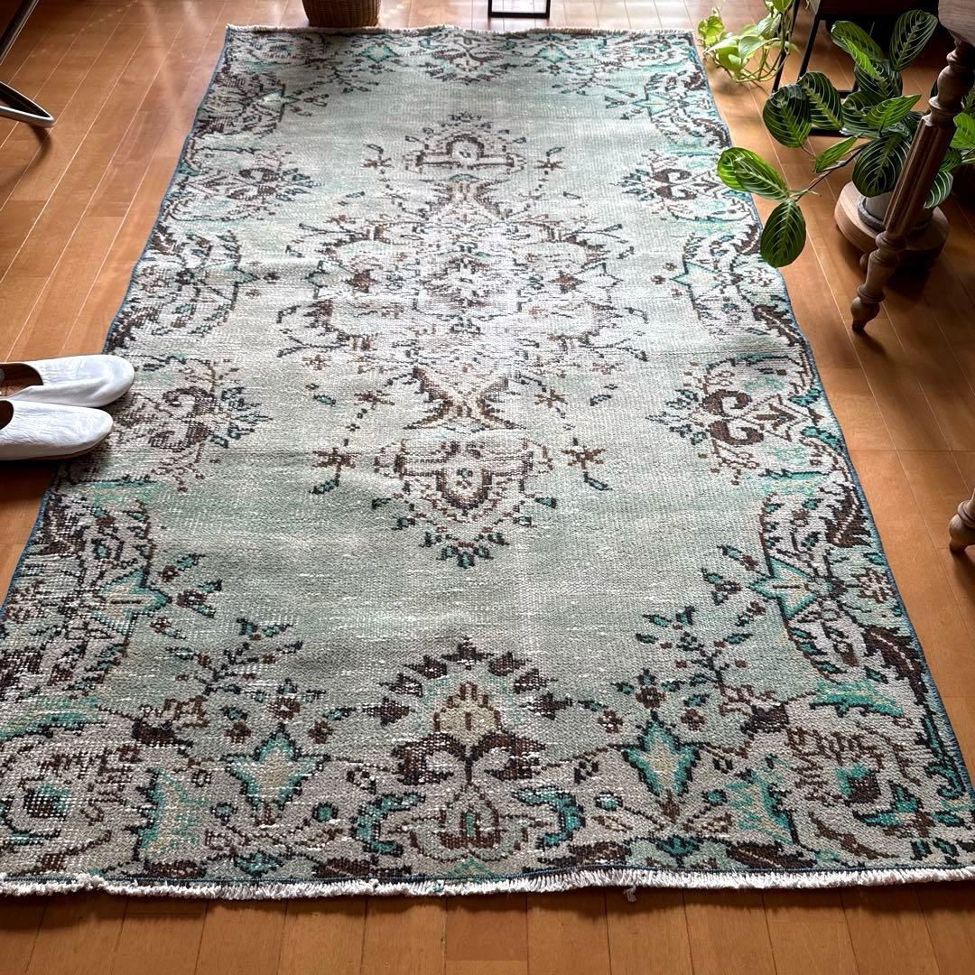 107×194淡いエメラルドグリーン×ブラウン　シャビー　トルコヴィンテージラグ